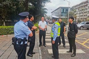 芒特在社媒宣传曼联员工发起的男性心理健康活动，并双倍捐款